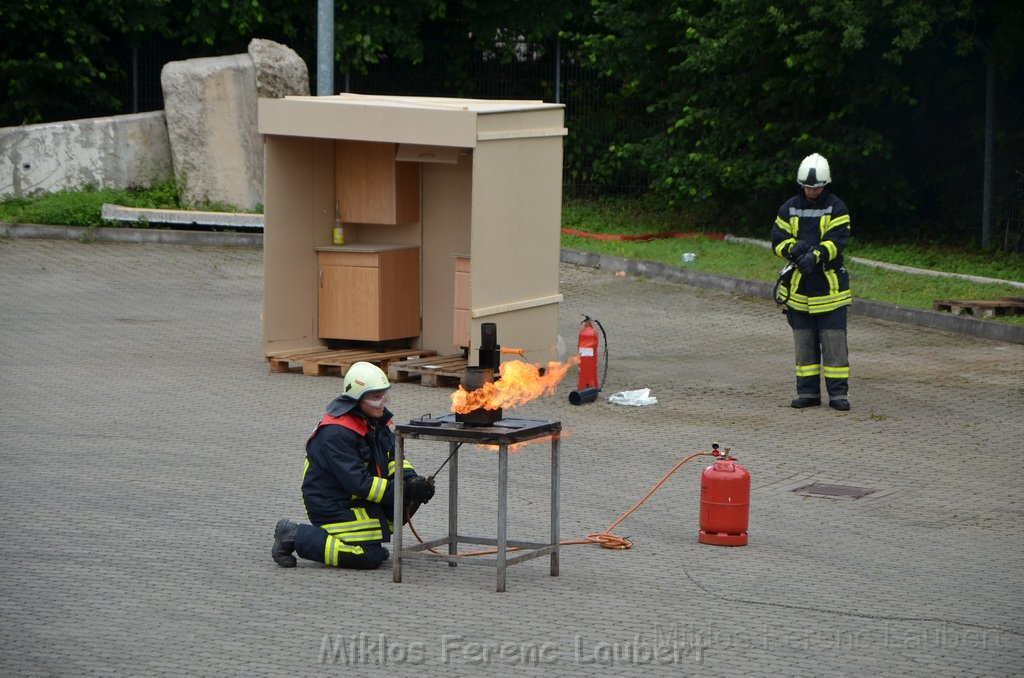 Tag der Offenen Tuer BF Koeln Weidenpesch Scheibenstr P163.JPG